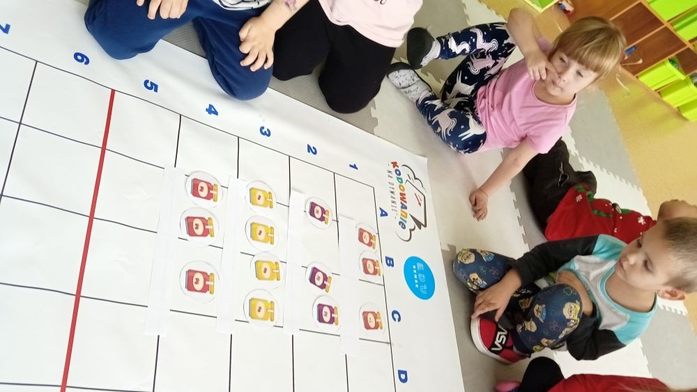 Przedszkolaki kodują w ramach Codeweek 2021/2022