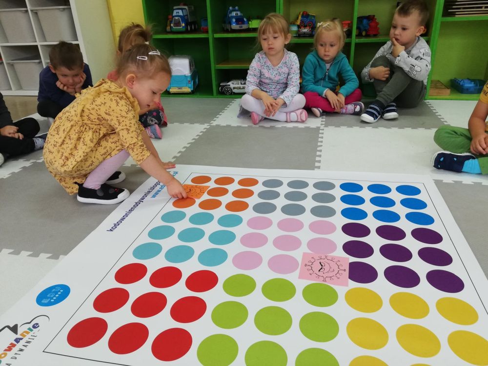 Przedszkolaki kodują w ramach Codeweek 2021/2022